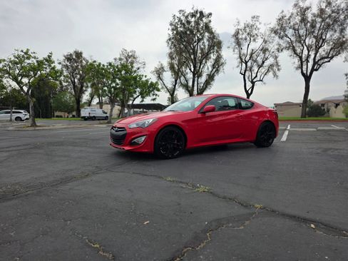 Used 2013 Hyundai Genesis 3.8 RWD image 20