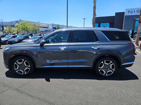 Used 2024 Hyundai Palisade Limited FWD image 9