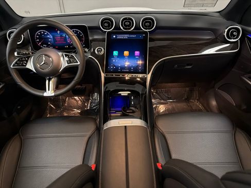 Certified 2026 Mercedes-Benz GLC 300 image 37