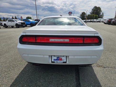Used 2014 Dodge Challenger R/T image 4