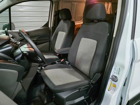Used 2023 Ford Transit Connect XL image 17