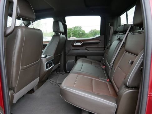 Used 2022 GMC Sierra 1500 Denali w/ Technology Package AWD/4WD image 16
