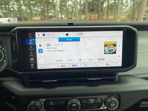 New 2026 Jeep Gladiator Sport image 29