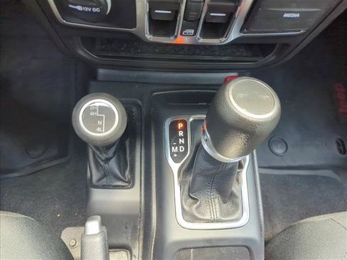 Used 2021 Jeep Gladiator Sport AWD/4WD image 21
