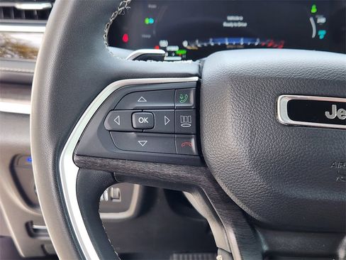 Used 2024 Jeep Grand Cherokee Limited 4xe image 8