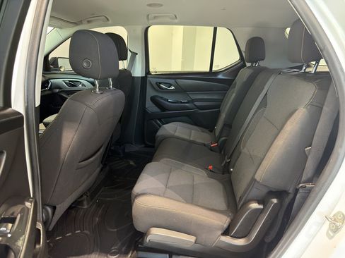 Used 2021 Chevrolet Traverse LS w/ LPO, Black Accent Package FWD image 19