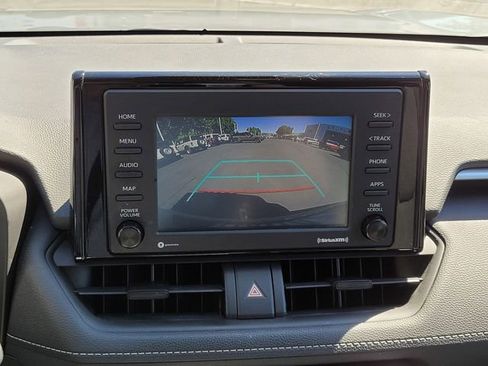 Used 2021 Toyota RAV4 LE FWD image 28