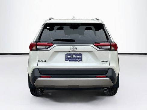 Used 2022 Toyota RAV4 Limited image 7