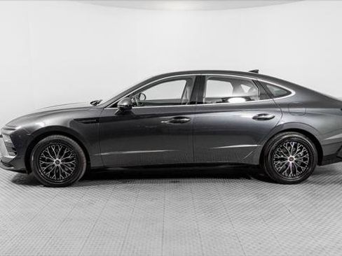 Used 2025 Hyundai Sonata SEL FWD image 3