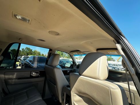 Used 2012 Lincoln Navigator 2WD image 63