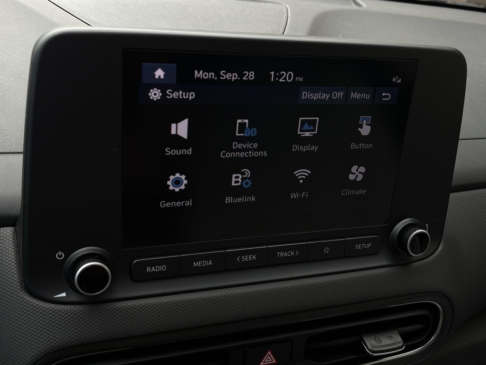 Certified 2023 Hyundai Kona SEL AWD/4WD image 19