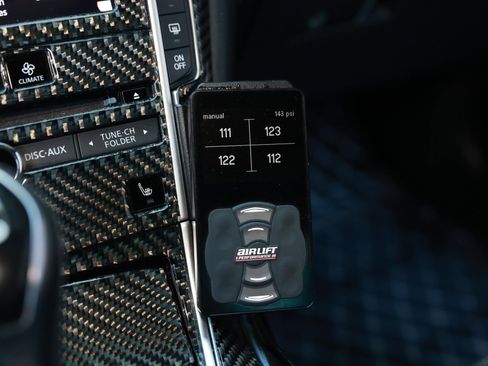 Used 2017 INFINITI Q60 3.0t w/ Premium Plus Package 3.0T image 39