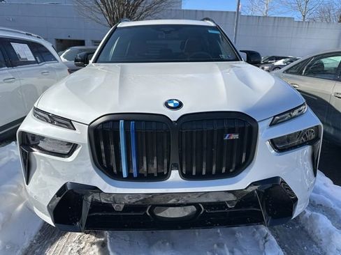 Used 2025 BMW X7 M60i image 3