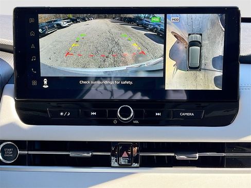 New 2025 Mitsubishi Outlander SE image 14