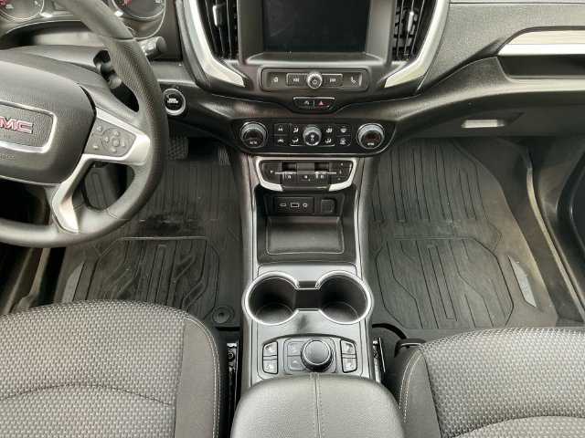 Used 2022 GMC Terrain SLE w/ Driver Convenience Package FWD image 12