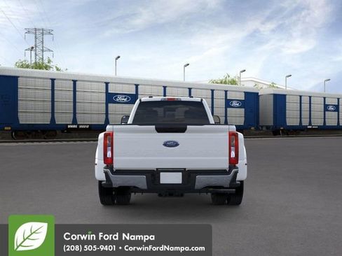 New 2026 Ford F450 XLT image 6