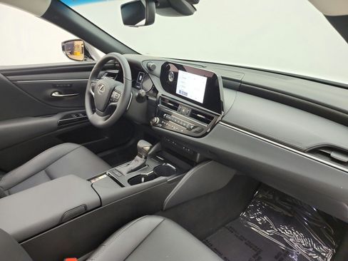 Used 2025 Lexus ES 350 w/ Premium Package FWD image 22