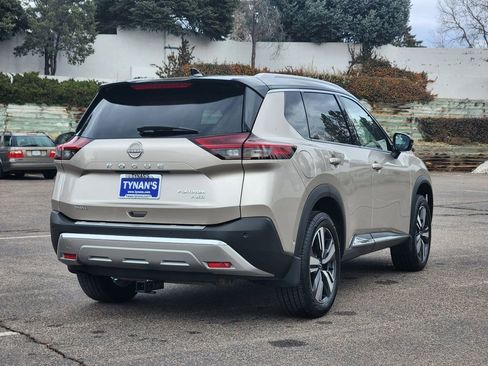 Used 2022 Nissan Rogue Platinum w/ Head-Up Display Package image 3