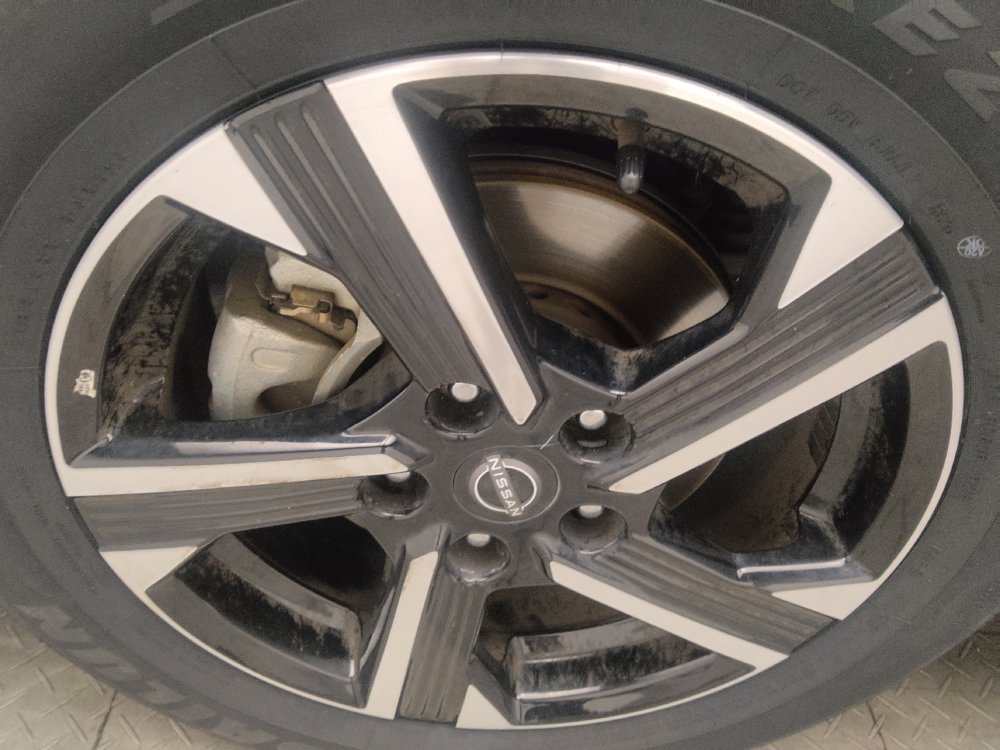 Used 2025 Nissan Sentra SV FWD image 31