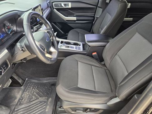 Used 2023 Ford Explorer XLT image 14