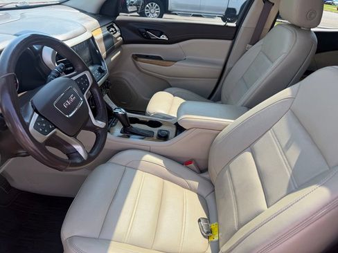 Used 2019 GMC Acadia Denali w/ Technology Package FWD image 28