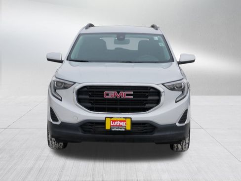 Used 2020 GMC Terrain SLE w/ Driver Convenience Package image 2