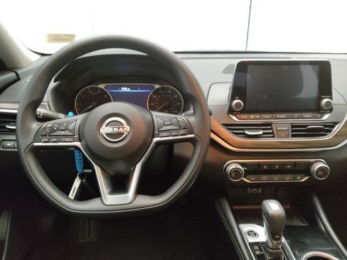 Used 2023 Nissan Altima 2.5 SV image 22