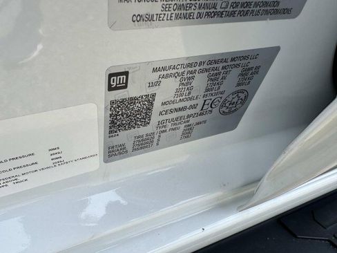 Used 2023 GMC Sierra 1500 AT4 image 30