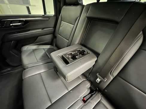 Certified 2025 Chevrolet Suburban Z71 image 37