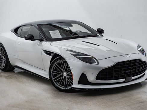 Used 2024 Aston Martin DB12 Coupe RWD image 13