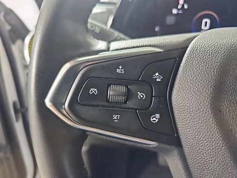 Used 2025 Chevrolet Trax LT w/ Driver Confidence Package FWD image 21