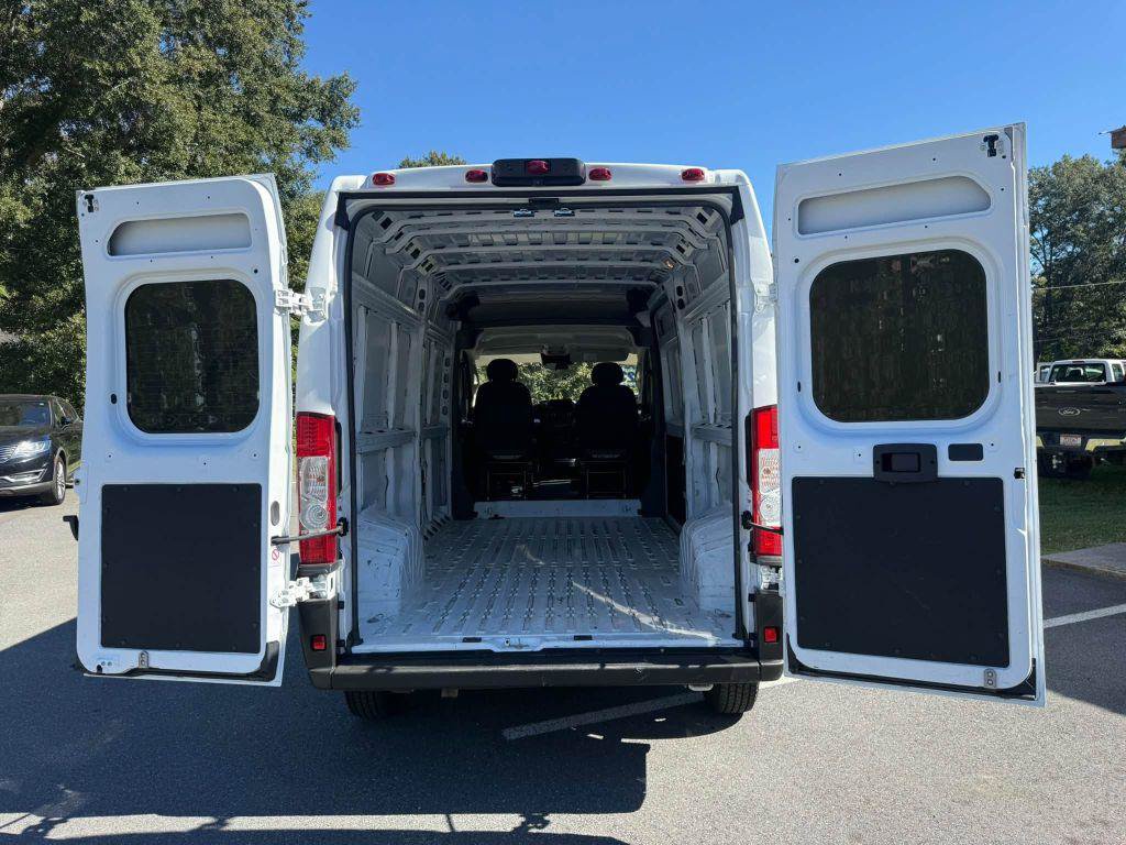 Used 2023 RAM ProMaster 2500 FWD image 15