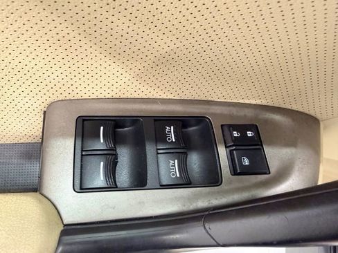 Used 2010 Acura TSX V6 Sedan image 21