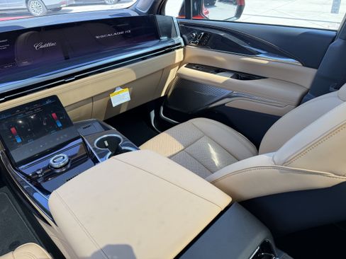 New 2026 Cadillac Escalade IQ Sport 2 AWD/4WD image 23