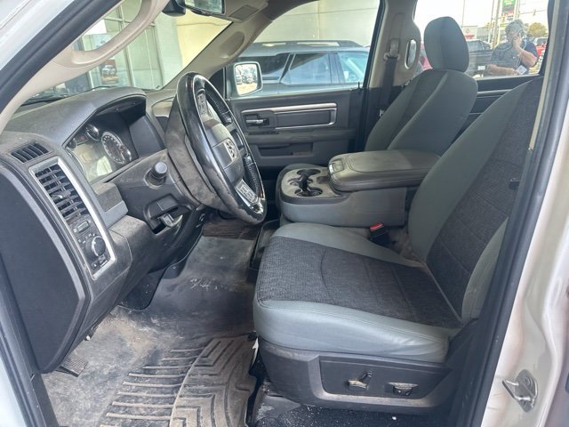 Used 2019 RAM 1500 Classic SLT w/ Luxury Group AWD/4WD image 7