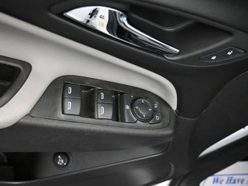 Used 2024 Chevrolet Equinox LT image 12