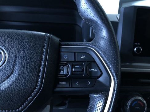 Certified 2025 Toyota 4Runner TRD Off-Road image 27