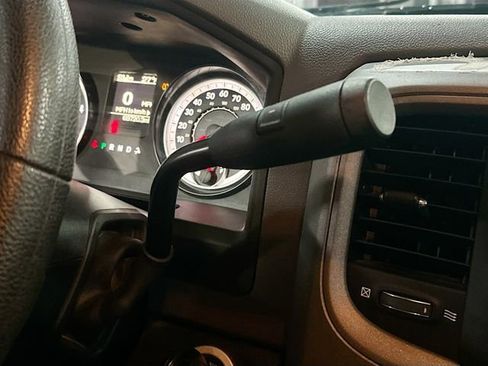 Used 2015 RAM 2500 Tradesman w/ Chrome Appearance Group image 18