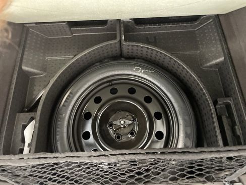 Used 2023 Lincoln Nautilus Reserve w/ Monochromatic Package image 39