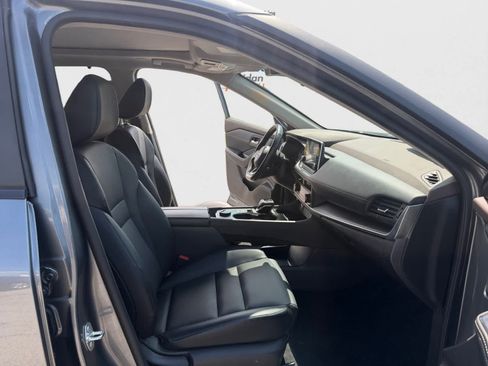 Used 2023 Nissan Rogue SV w/ SV Premium B Package AWD/4WD image 19