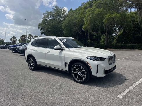 Certified 2026 BMW X5 sDrive40i w/ Climate Comfort Package image 2