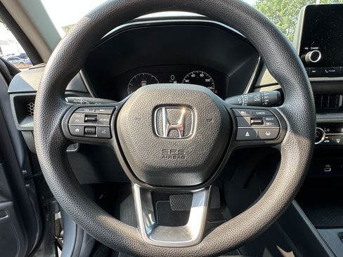 Used 2025 Honda CR-V LX image 6
