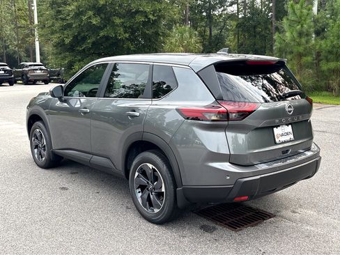 New 2026 Nissan Rogue SV image 32