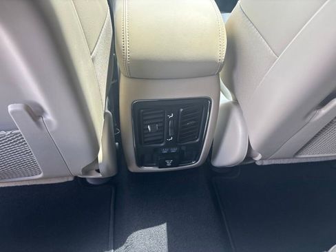Used 2020 Jeep Grand Cherokee Limited w/ Trailer Tow Group IV AWD/4WD image 21