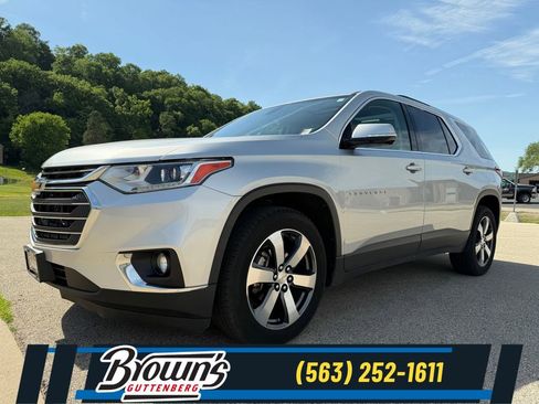 Used 2018 Chevrolet Traverse LT AWD/4WD image 1