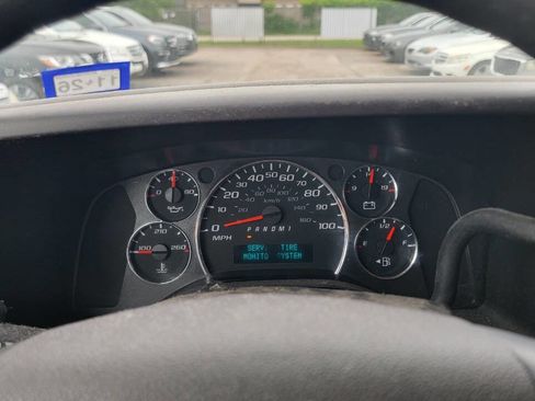 Used 2014 Chevrolet Express 2500 RWD image 10
