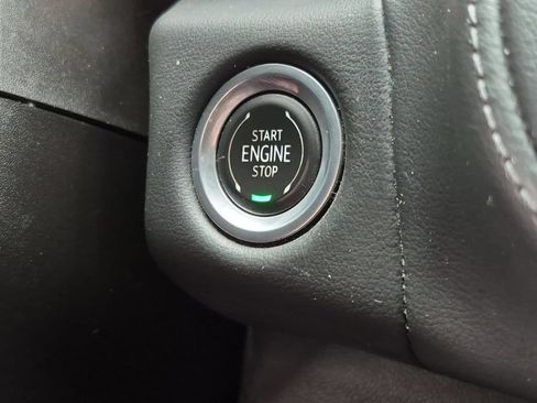 Used 2021 Chevrolet Tahoe Z71 w/ Z71 Off-Road Package AWD/4WD image 9