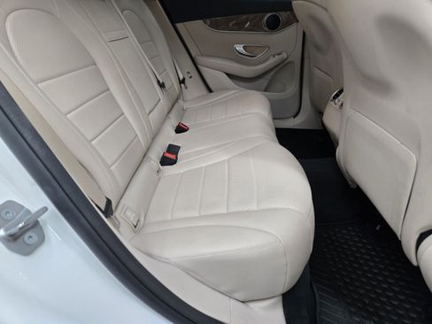 Used 2018 Mercedes-Benz GLC 300 4MATIC image 13
