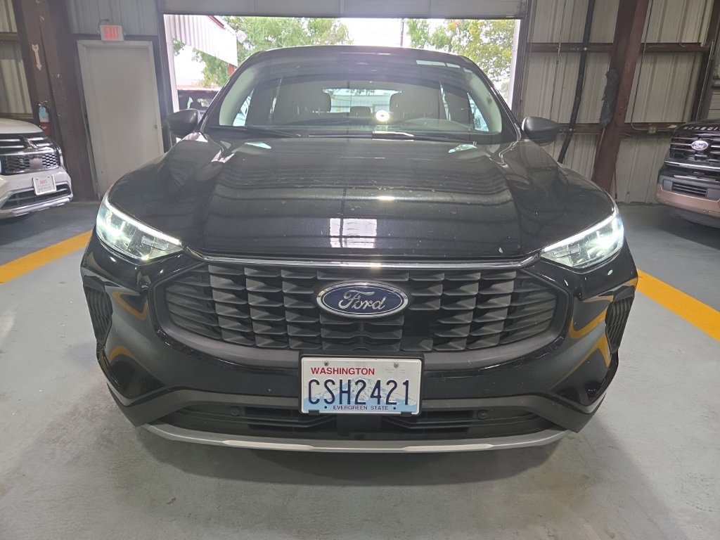 Used 2025 Ford Escape Active AWD/4WD image 7