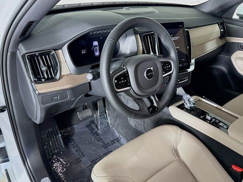 Certified 2026 Volvo XC90 B6 Plus w/ Protection Package Premier image 9